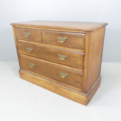 2632 - A Victorian mahogany chest of two short and two long drawers. 107x79x47cm.