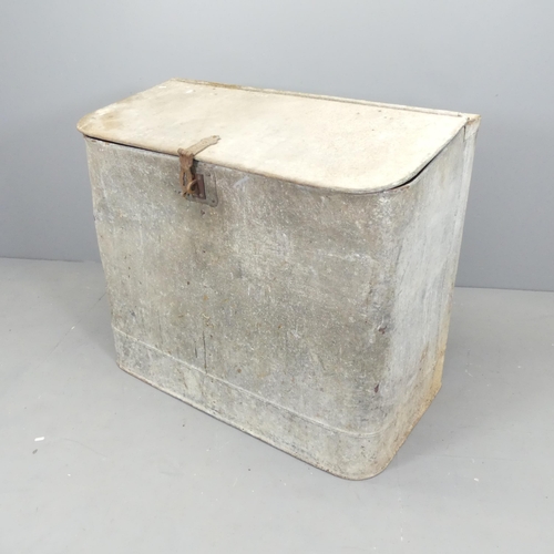 2646 - A vintage galvanised metal grain bin. 105x91x57cm