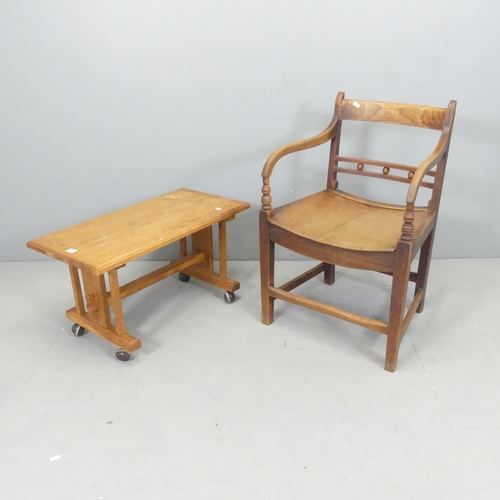 2652 - A Georgian oak desk chair with panelled seat, and an oak side table. (2)