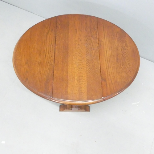 2694 - A small oak drop-leaf gateleg table. 63x52x30cm.