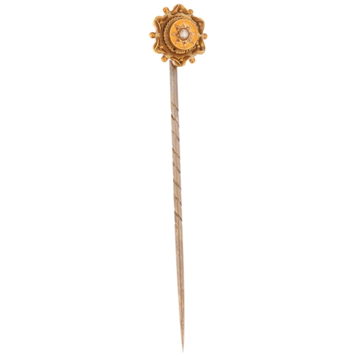 904 - A Victorian 15ct gold split pearl Etruscan Revival stickpin, circa 1890, head 10.8mm, overall 59.5mm... 