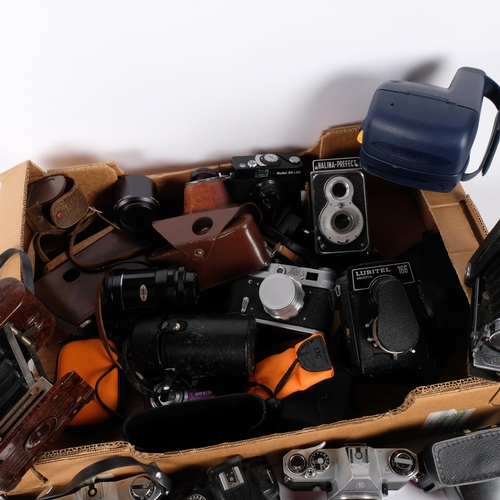 157 - A quantity f vintage cameras and equipment including Pentax spotmatic F, Yashica TL-Super, Conica MT... 