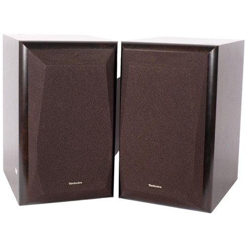 177 - A pair of Technics 3-way speakers, MN SB-M300. SNs JJ8LB0123. H - 37cm.