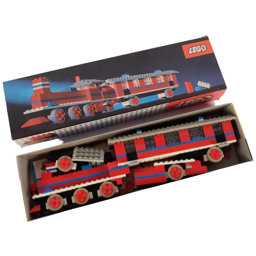 437 - LEGO - a 1960s LEGO set 323 train, complete and in original box with original instruction pamphlet