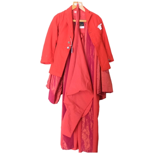 585 - A mid-century lady's red silk robe, by Ede & Ravenscroft, by Appointment to Her Majesty Queen Elizab... 