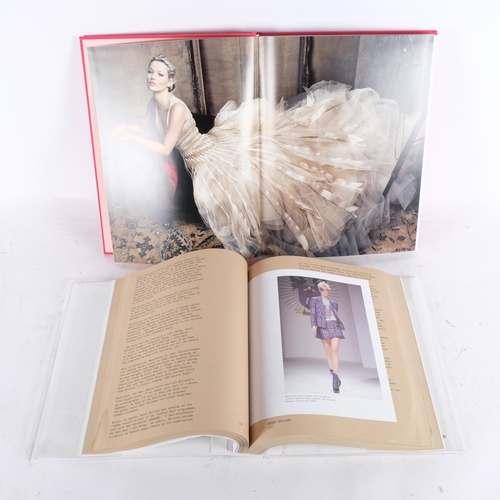 655 - 2 coffee table books, Oscar de la Renta, The Style Inspiration And Life, forward by Anna Wintour, pu... 