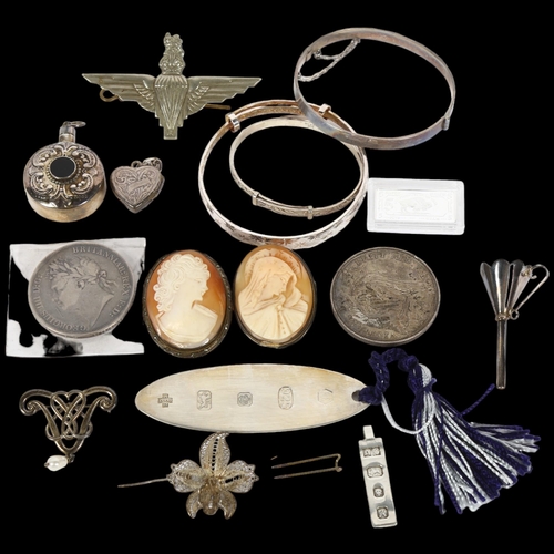 905 - Various jewellery and silver, including USA 5g fine silver ingot, sterling millennium bookmark, case... 