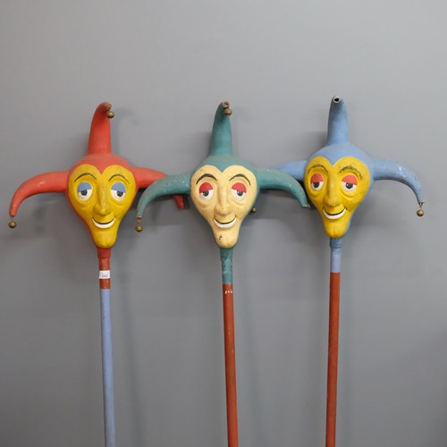 342 - 3 Vintage novelty jester heads on stands, H154cm