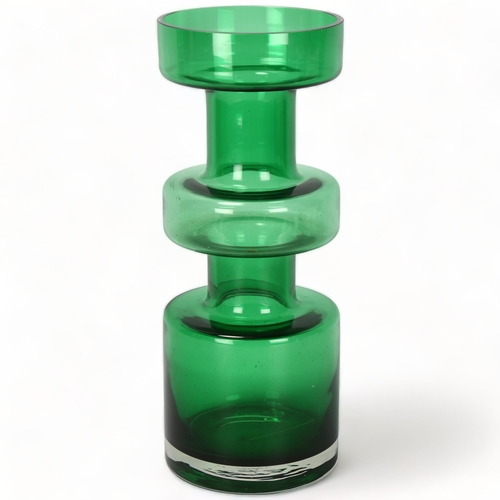 89 - TAMARA ALADIN (1932-2019) for Riihimaki, Finland, a large green cased glass vase, height 27.5cm