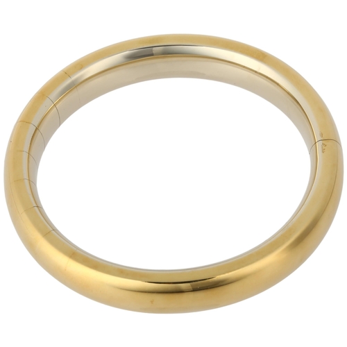 1108 - POMELLATO - an Italian 18ct gold 'Iconica' bangle, plain form with sprung fitting, signed Pomellato,... 