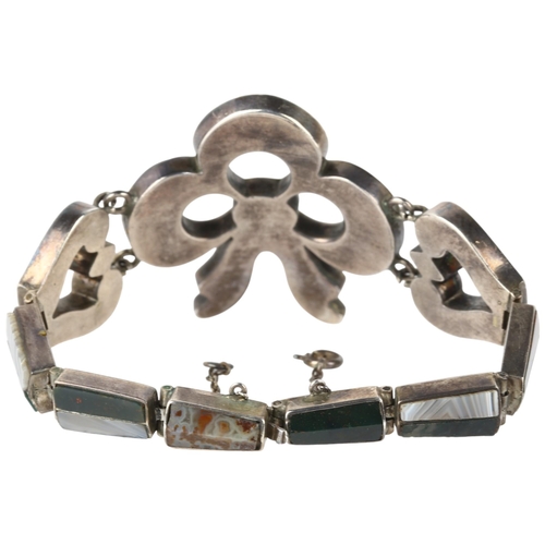 1117 - An Antique Scottish hardstone ribbon bow bracelet, circa 1880, apparently unmarked silver closed-bac... 