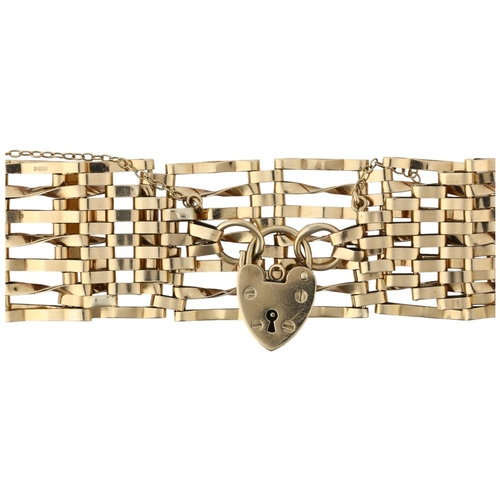 1134 - A late 20th century 9ct gold gatelink bracelet, London 1972, 17cm, 16.2g