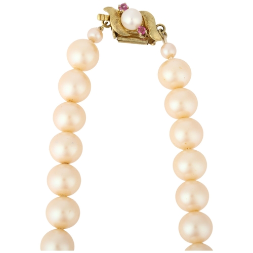 1206 - A single-strand pearl bead necklace, with 14ct ruby clasp, 8mm pearls, 38cm, 40.8g