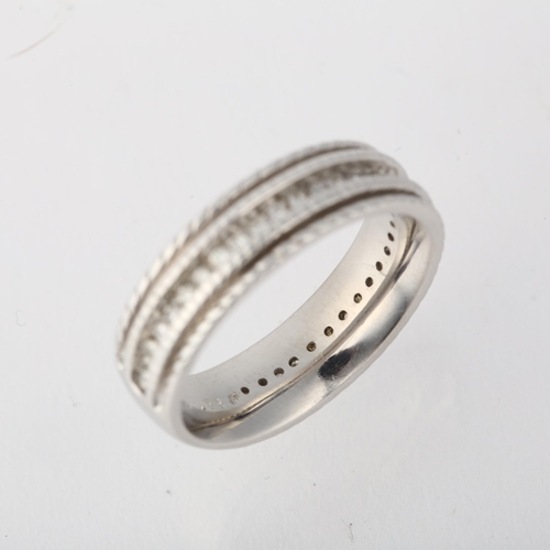 1221 - A modern 18ct white gold diamond three quarter eternity band ring, set with modern round brilliant-c... 