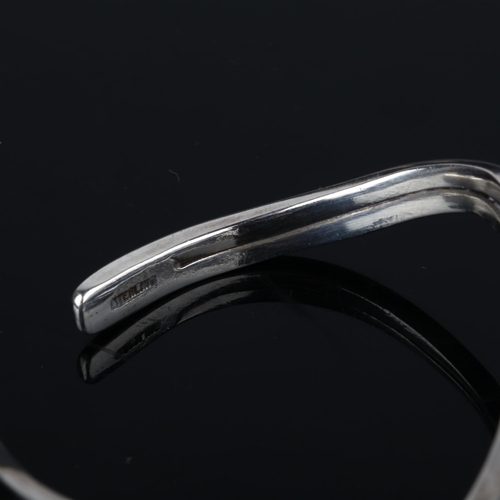 1375 - A Danish modernist sterling silver abstract cuff bangle, unsigned, setting height 17.4mm, internal c... 