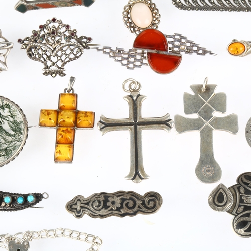 1430 - Various silver jewellery, including moss agate brooch, Russian buckle, cross pendant etc