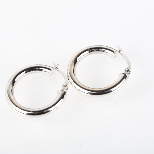 1289 - A pair of 9ct white gold hoop earrings, with French lock fittings, 20.6mm, 1.2g