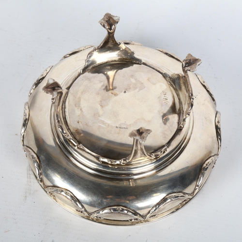 1487 - A George V silver table centre bowl, ES Barnsley & Co, Birmingham 1913, circular form with relief ca... 