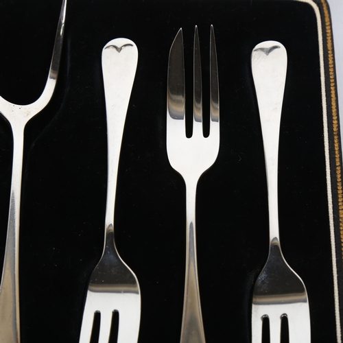 1491 - A cased set of George V silver pastry forks, maker AP & Co, Birmingham 1935, 12.5cm, 3.6oz total