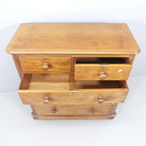 2163 - A Victorian mahogany chest of two short and three long drawers. 105x104x52cm.