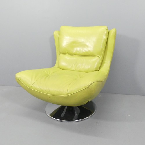 2034 - A contemporary green leather upholstered swivel lounge chair in the manner of Geoffrey Harcourt. Ove... 