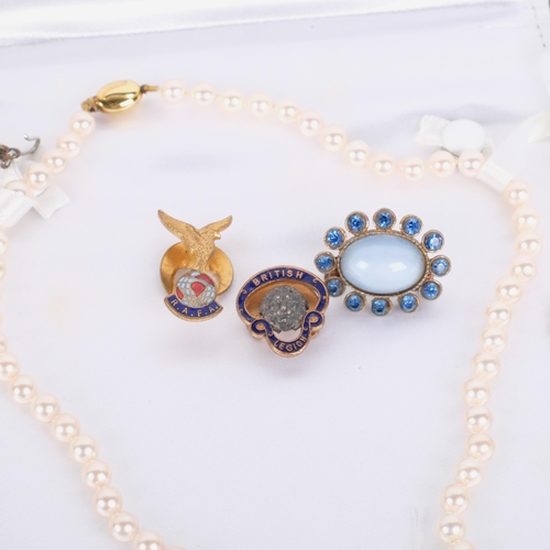 1012 - Various jewellery, including single-strand pearl necklace with 9ct gold clasp, etc