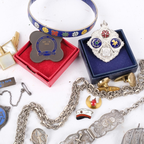 1048 - Various jewellery, including Georg Jensen silver and enamel Kingmark brooch, Folk Art filigree wirew... 