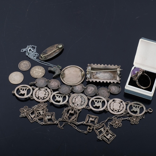 1095 - Various silver jewellery, including Victorian Aesthetic bird brooch, amethyst ring, blue enamel baby... 