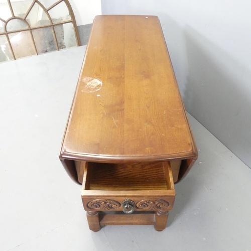 2557 - A large oak oval gate-leg dining table, with two end drawers and turned legs. 137x74x45cm (extending... 