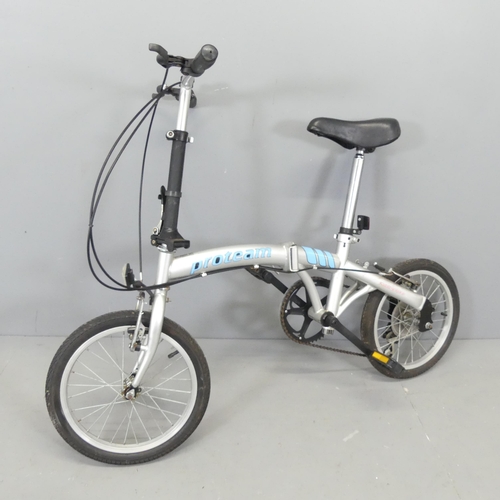 2605 - A Proteam six-speed folding bicycle, with carrying bag and accessories.