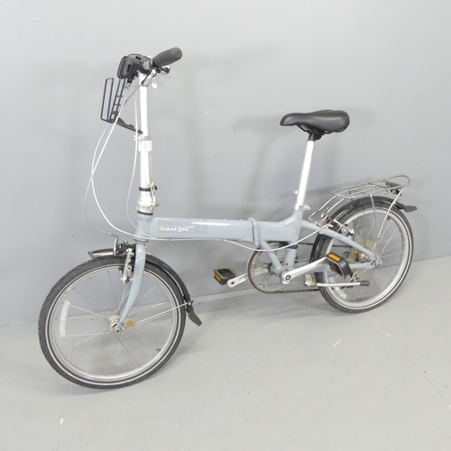 2606 - A Dahon Vitesse seven speed folding bicycle.