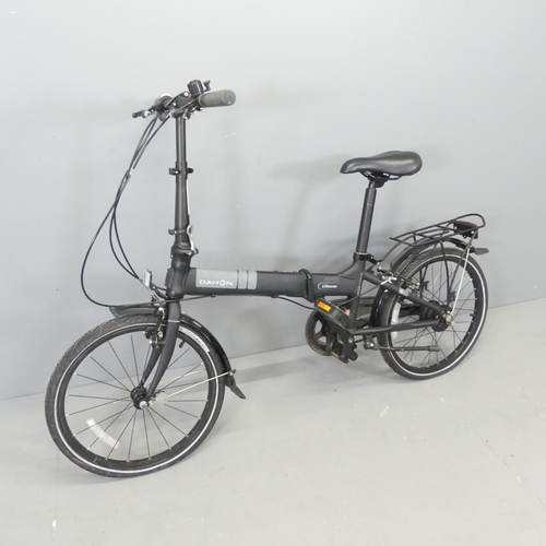 2607 - A Dahon Vitesse five speed folding bicycle.