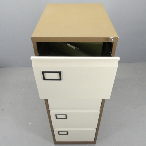 2630 - A metal four-drawer filing cabinet. 47x133x62cm.