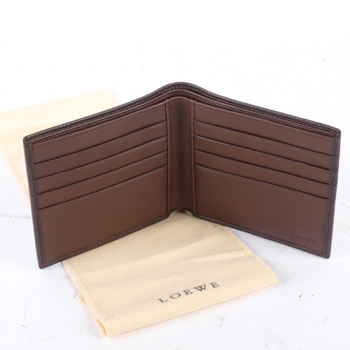 899 - A Loewe brown leather wallet, in associated Loewe presentation box