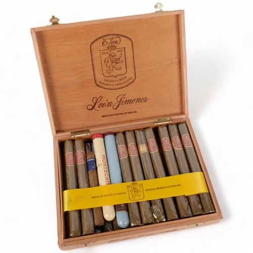 191 - Leon Jimenes, 20 unused cigars in original box, a Monte Christo cigar, and 2 others
The Monte Christ... 