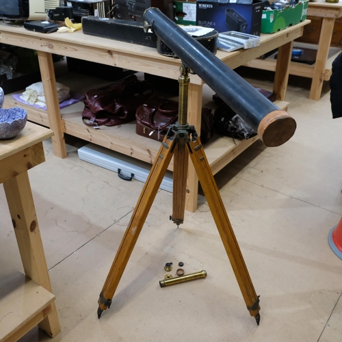 80 - BROADHURST CLARKSON & COMPANY - a Victorian brass-mounted telescope, on tripod stand, stand having a... 