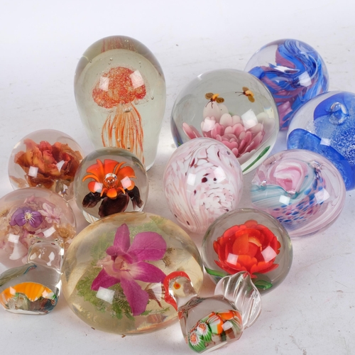 505 - 13 glass and other paperweights and animals, including Caithness and Adrian Sankey