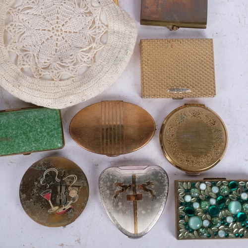 554 - Evening purses, Vintage compacts, fan with lacework screen, etc