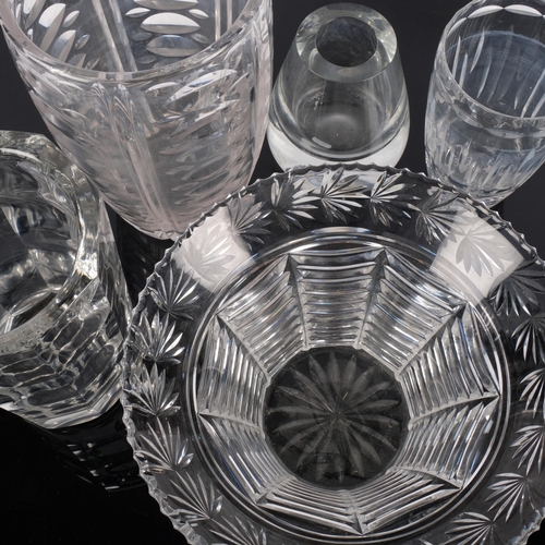 578 - An Orrefors cut-glass table centre bowl, signed to the underside, including ref. 1524?, diameter 25c... 