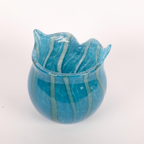 592 - A mid-century Art glass vase in the form of an owl, turquoise blue colour, H15cm