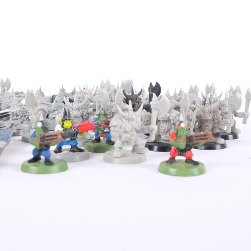 641 - WARHAMMER - a collection of plastic Warhammer 40,000 figures, including 20 Orks, and 40 Gretchin