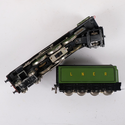 644 - A Trix Flying Scotsman locomotive with tender, in original box, ref. 1181