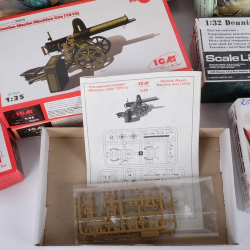 647 - A quantity of plastic model display kits, all military related in nature, including such brands as T... 