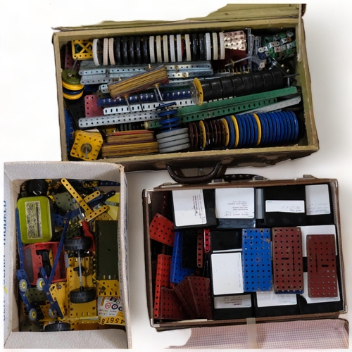 651 - MECCANO - a large quantity of Meccano loose parts and associated accessories