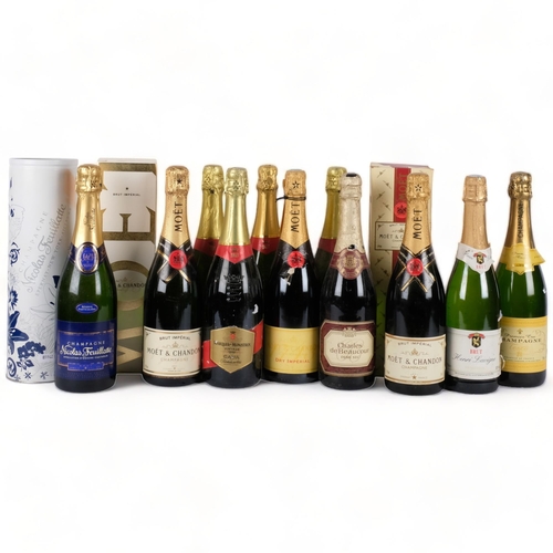 677 - 11 bottles of Champagne and other sparkling wine, including Moet