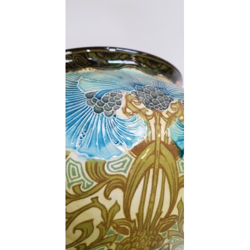 122 - A Minton Secessionist Majolica jardiniere, H26cm