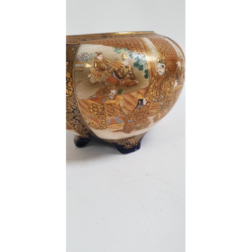 533 - A Japanese ceramic censer of lobed form, with painted and gilded panels, and gilded blue cover, H18c... 