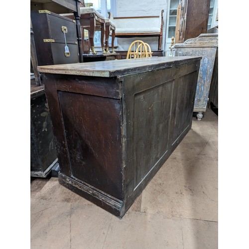 2183 - An antique painted pine side-by-side chest of six drawers. 141x74x51cm.