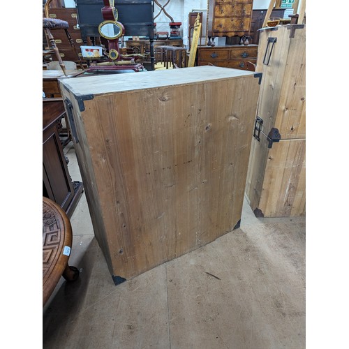 2226 - A Japanese kiriwood Tansu chest of four long and two short drawers. 85x94x43cm.