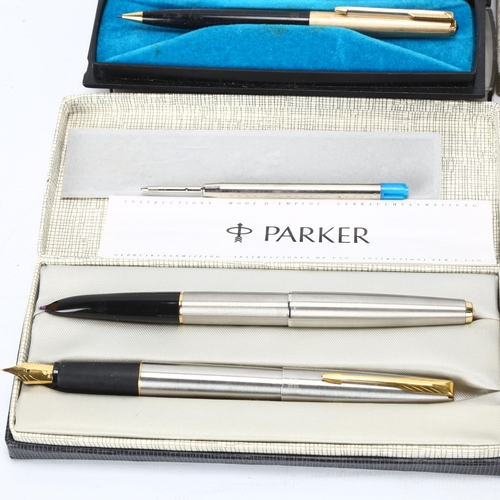 111 - A group of Parker vintage fountain pens and pencils, Duofold, Flighter etc many with gold nibs and a... 